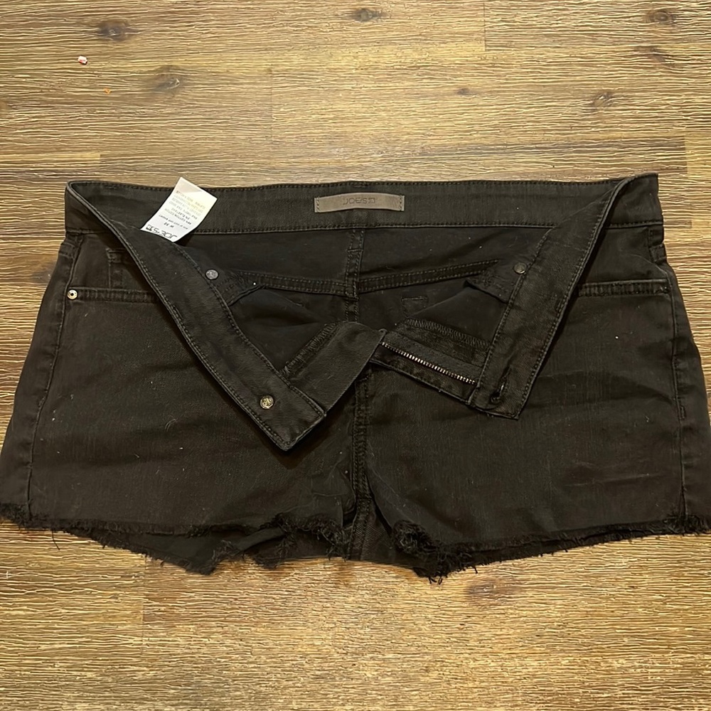 Joe’s Jeans 3”cut off shorts